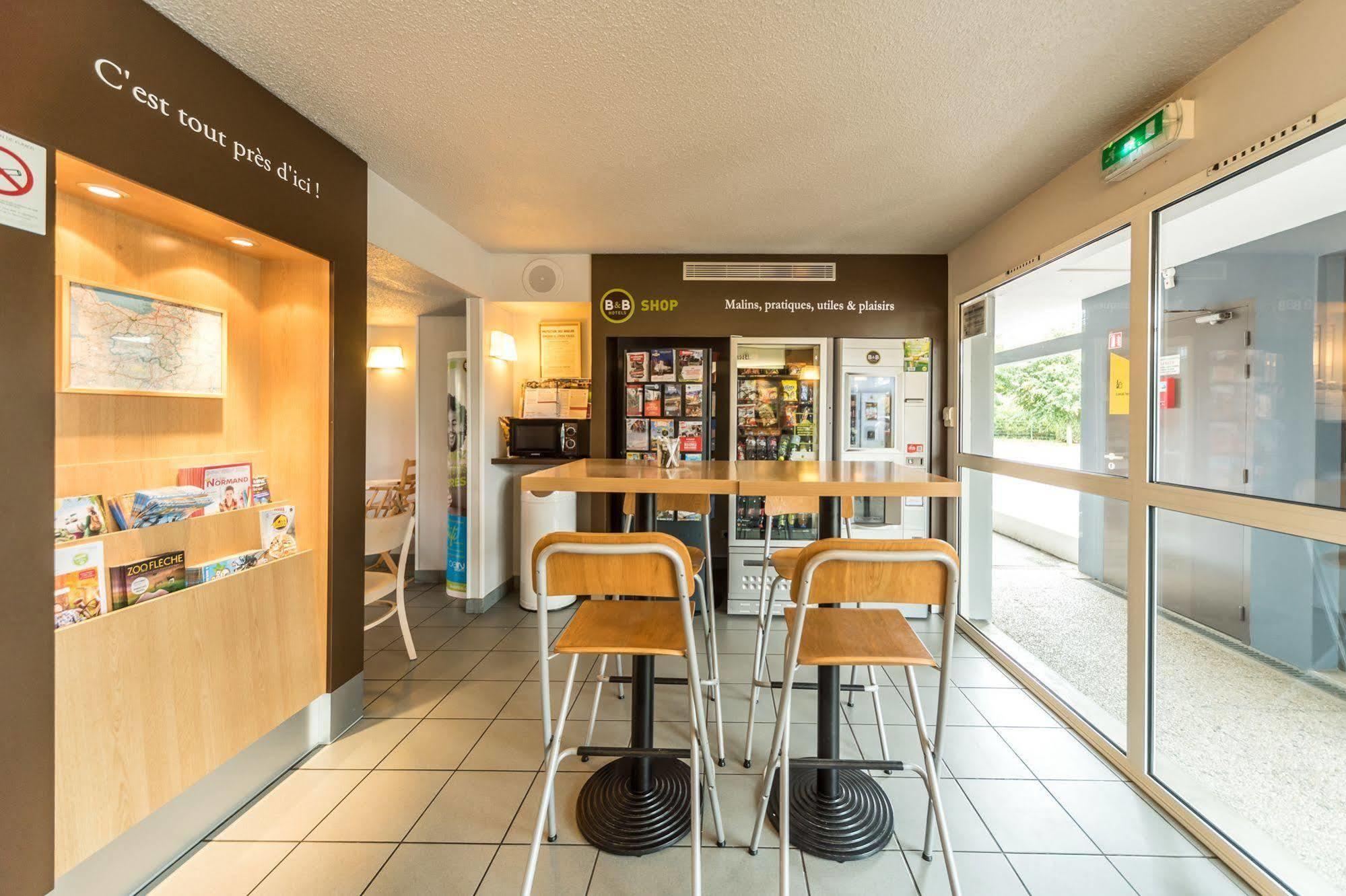 B&B HOTEL Alencon Nord Eksteriør billede